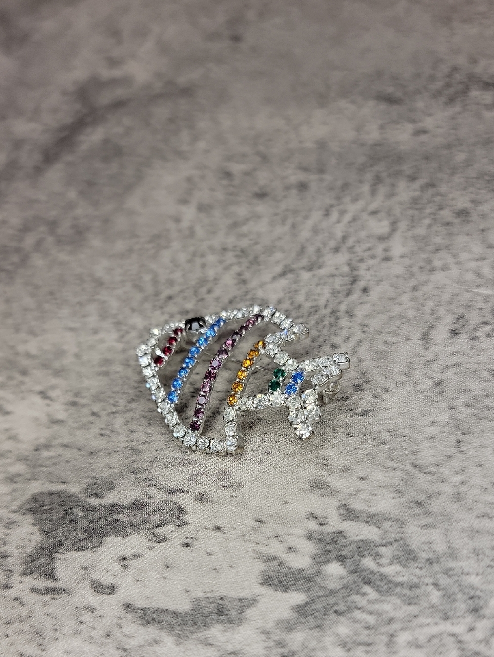 Vintage Rhinestone Fish Brooch - Picture 4 of 8